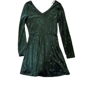 One Clothing velvet like mini dress Size Juniors Medium